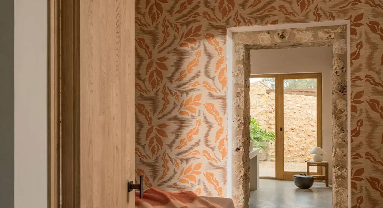 Miami Wallpaper Installation Team